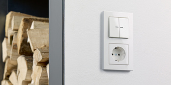 JUNG KNX Taster F 10 bei Elektro Steiner GmbH in Volkmannsdorferau