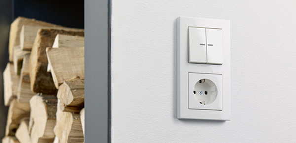 JUNG KNX Taster F 10 bei Elektro Steiner GmbH in Volkmannsdorferau