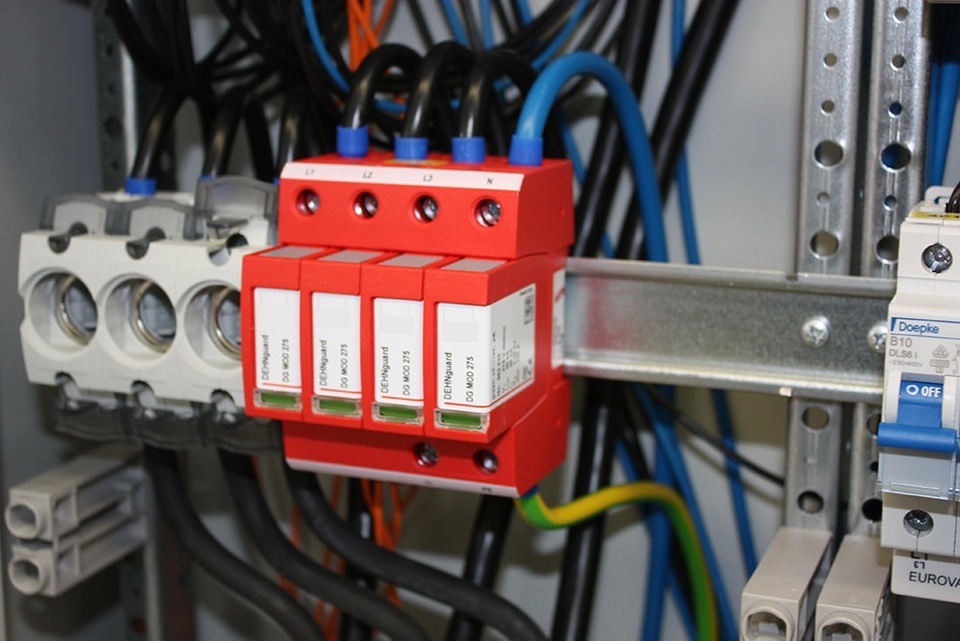 U berspannungsschutz bei Elektro Steiner GmbH in Volkmannsdorferau